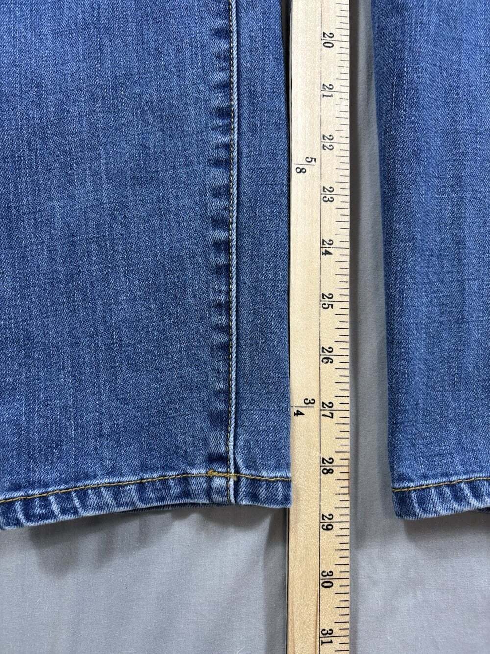 CAbi Jeans Style 750 Size 8 Women's Cotton Blend Blue 32x29 - Picture 3 of 7